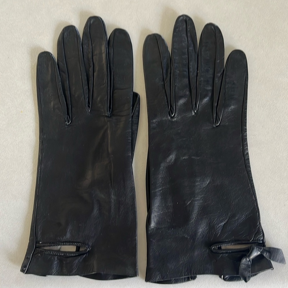 VTG Black Leather Gloves sz 7 XS